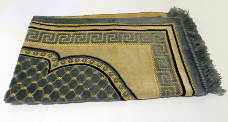 PRAYER RUGS